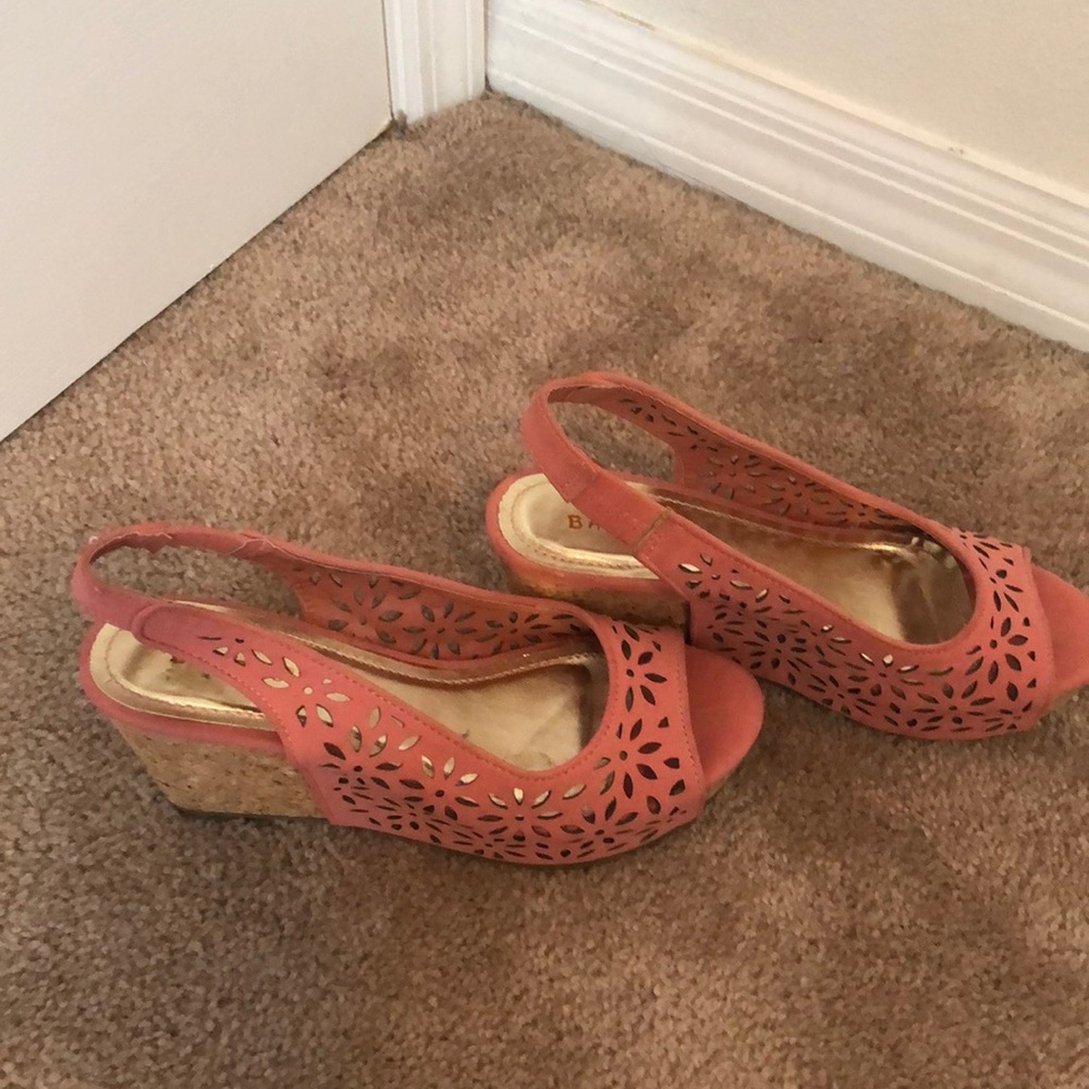 Comfortable wedge shoes